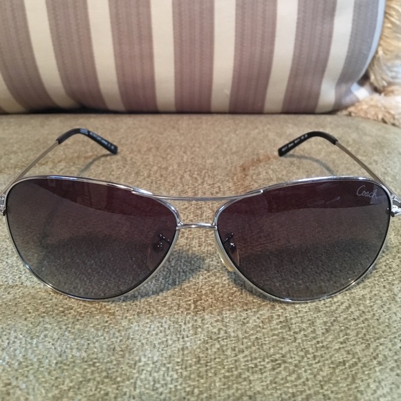 Coach Accessories - Coach aviator sunglasses