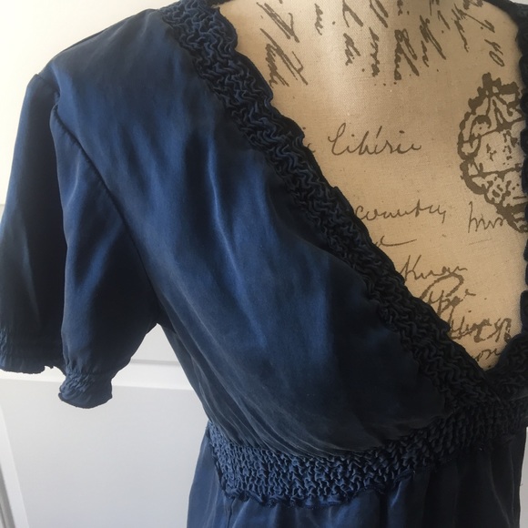 BCBG Max Azria Navy Blue Silk Top Size XS - Picture 3 of 8