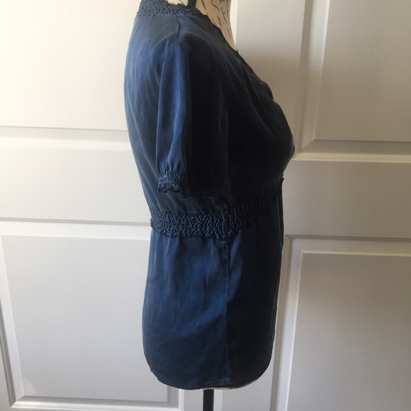 BCBG Max Azria Navy Blue Silk Top Size XS - Picture 4 of 8