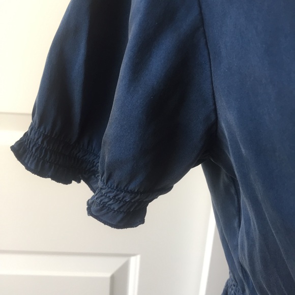 BCBG Max Azria Navy Blue Silk Top Size XS - Picture 5 of 8