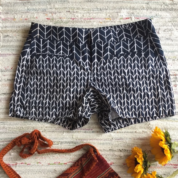 Gap size 00 navy blue/white print shorts - Picture 1 of 5