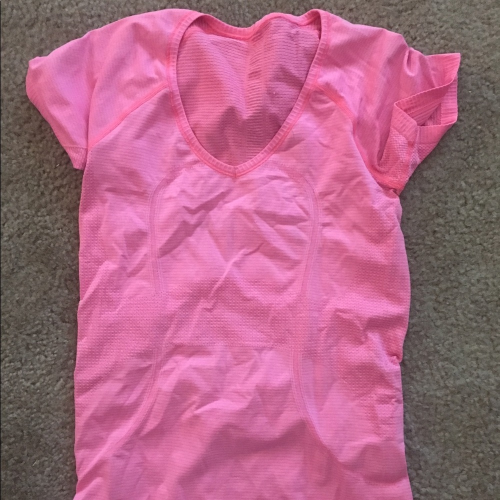 Lululemon swiftly tech workout top