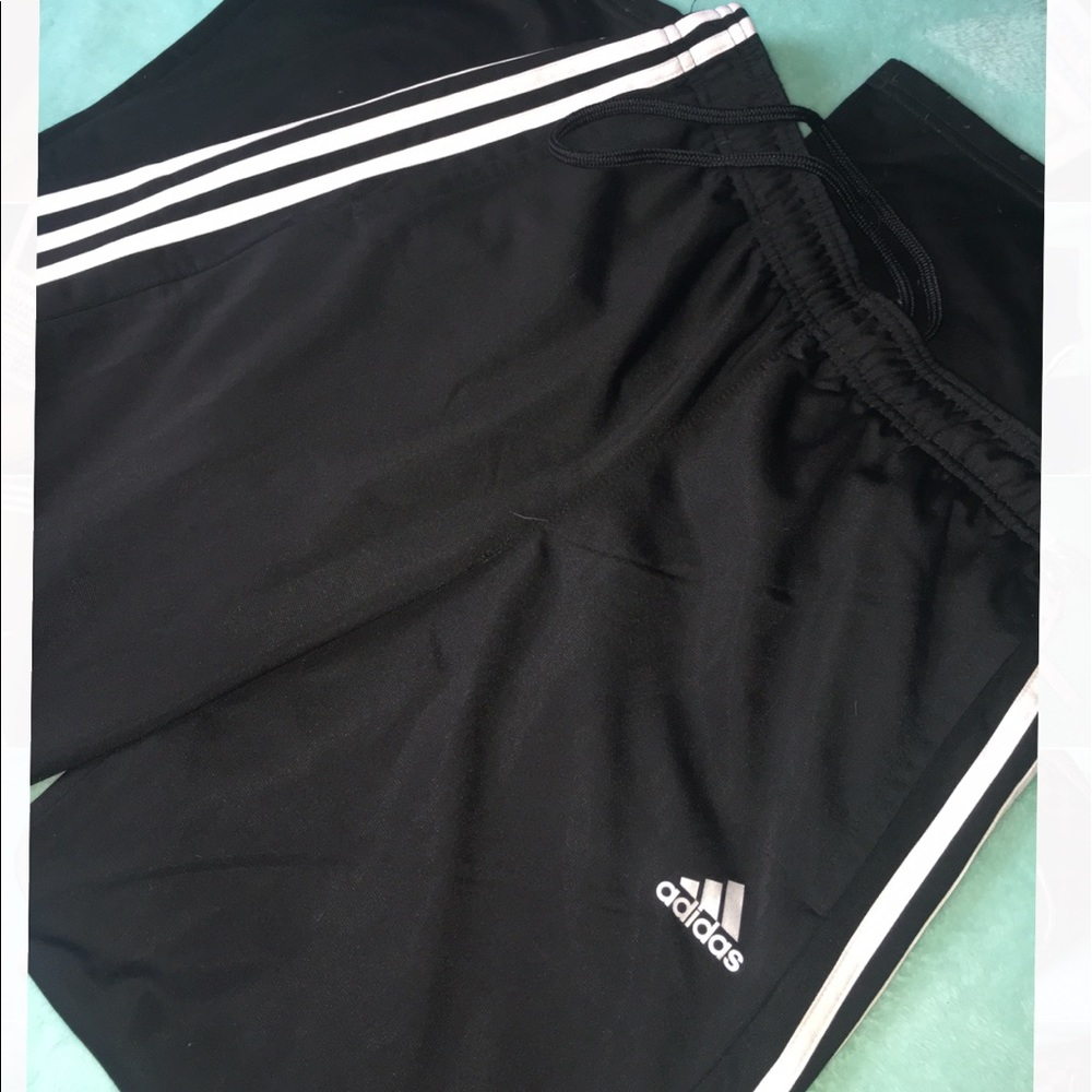ADIDAS TRACK PANTS✔️✔️