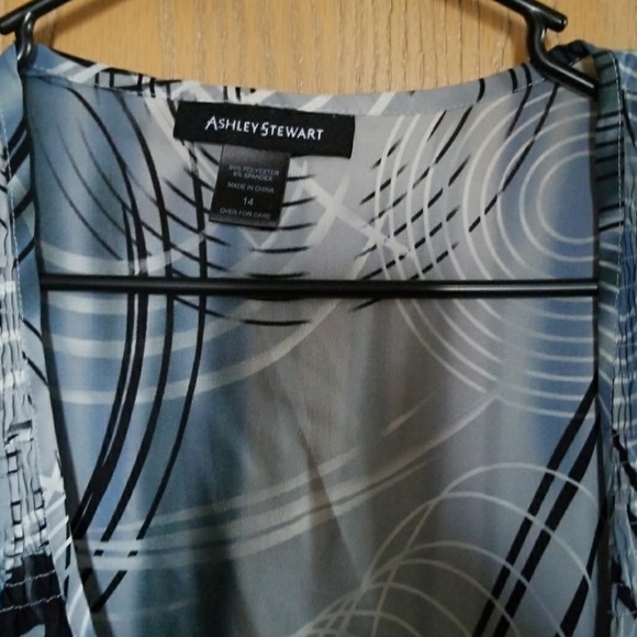 Blouse - Picture 3 of 3