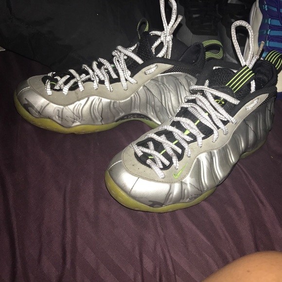 Foams good Condition - Picture 2 of 2