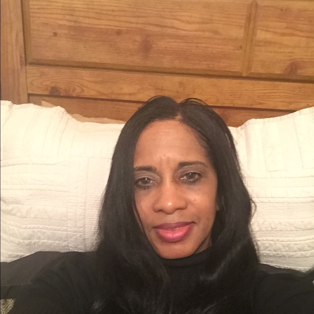 Meet your Posher, Denise