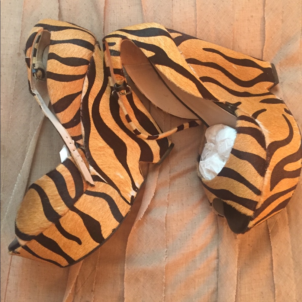 Zara Tiger Print Wedges