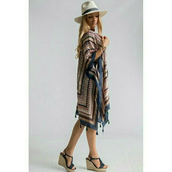 AZTEC SCARF PRINT SHRUGS w/ TASSEL TRIM - Picture 2 of 6