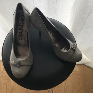 DKNYC Pumps