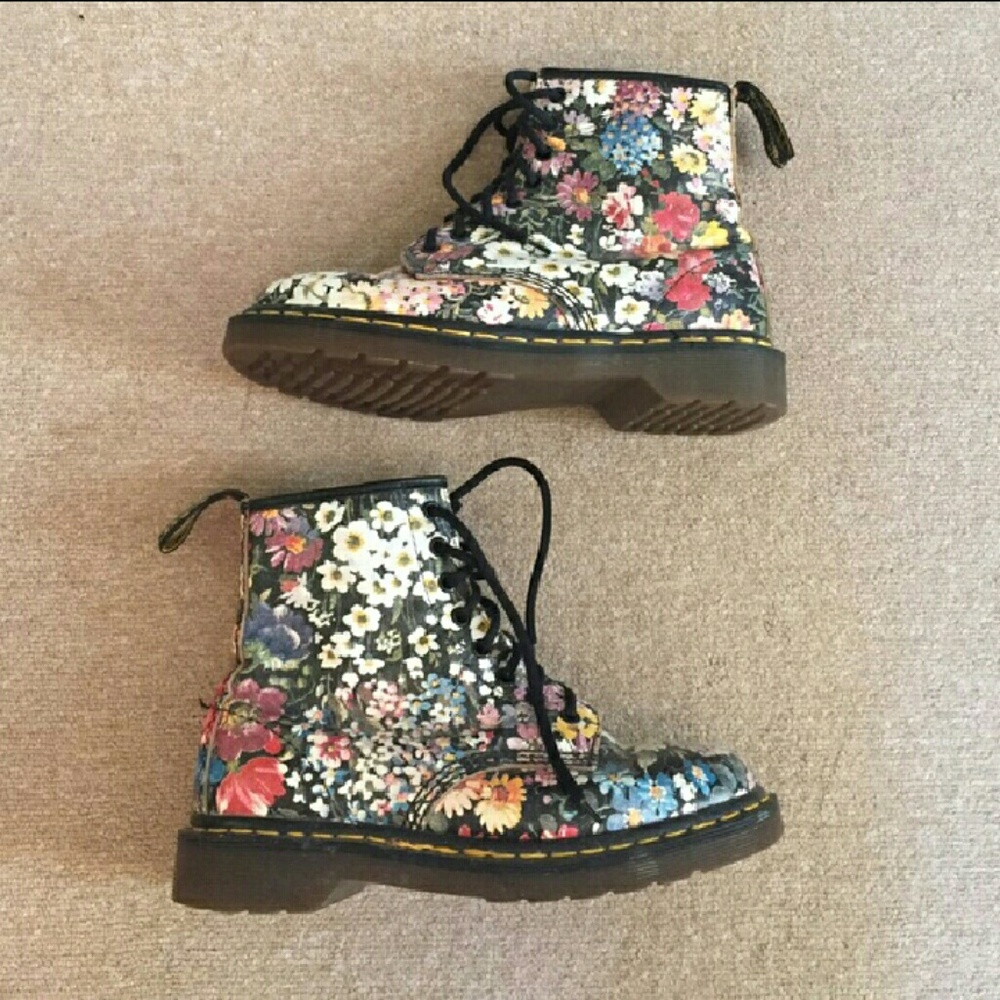 TODAY ONLY!!!Rare Dr Martens "Sienna Miller" Boots