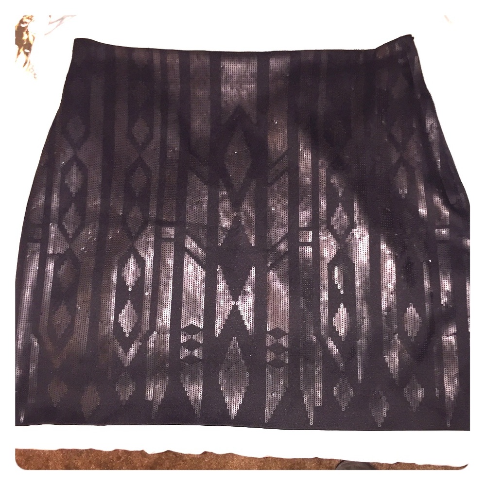 Black sequin H&M skirt
