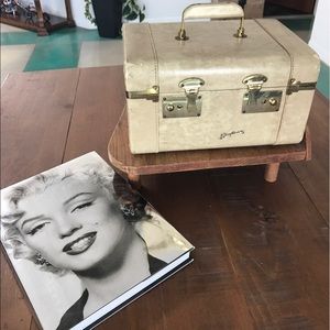 1960's Vintage Skyliner Train Case