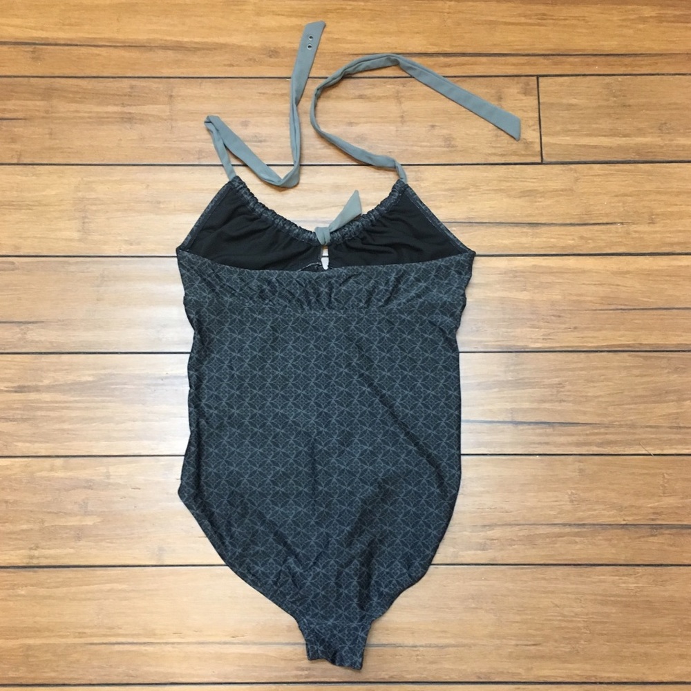 Converse Swimsuit - Picture 2 of 4