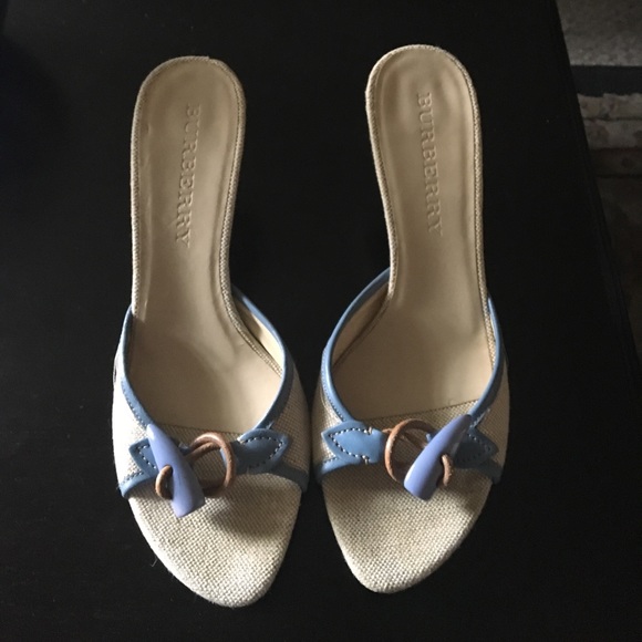 Burberry Slip Ons - Picture 1 of 4