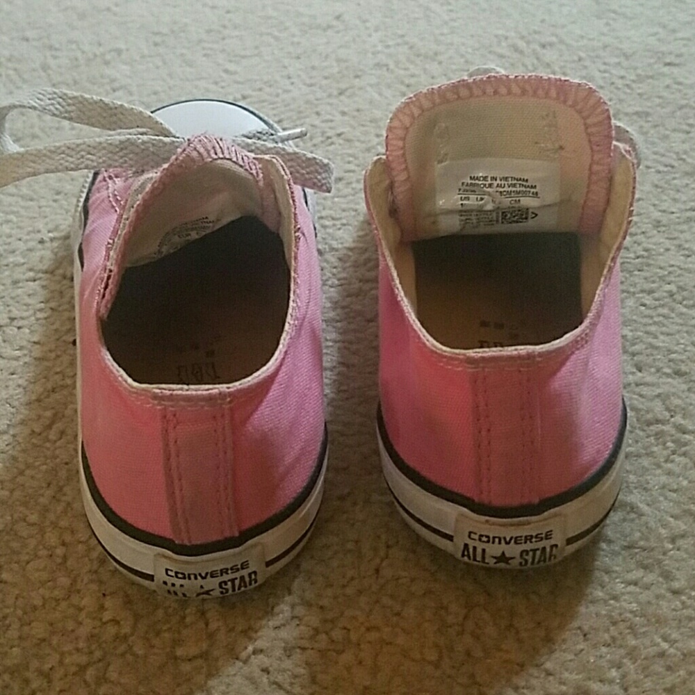 Pink converse - Picture 3 of 4