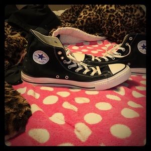 Men's chuck Taylor converse only wore a few times