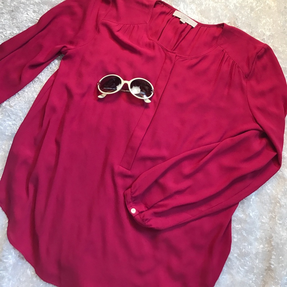 Loft tunic in magenta with sunglasses