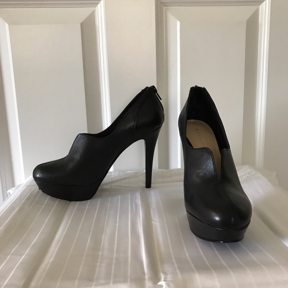 Nine West Leather Shooties