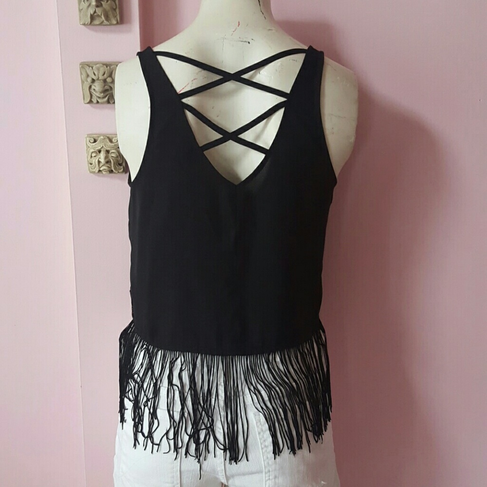 Boho crop top with fringe - Picture 3 of 4