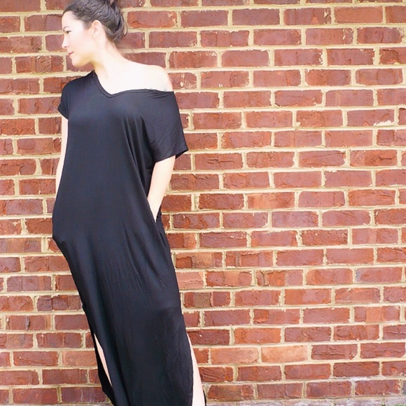 Black Short Sleeve Maxi Dress with Pockets Slits - Picture 3 of 8