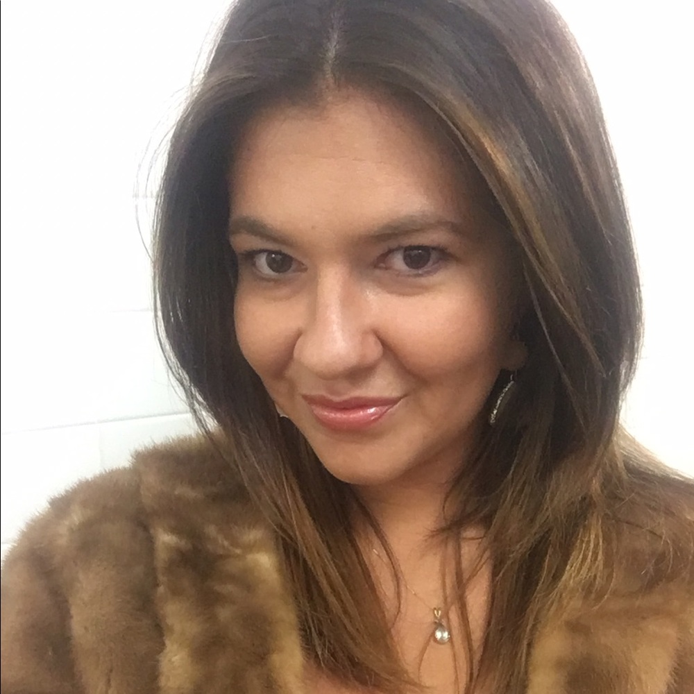 Meet your Posher, Cece