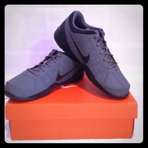 Nike Air Mens Basketball Shoes Dark Grey, size 8.5