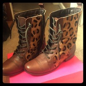 Betsy Johnson Vintage Style Boots