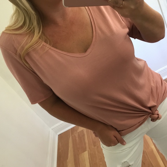 LAST - Mauve silky raw edge V neck top - Picture 2 of 5