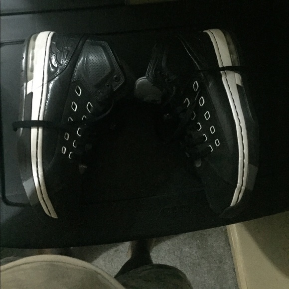 Sneakers - Picture 3 of 3