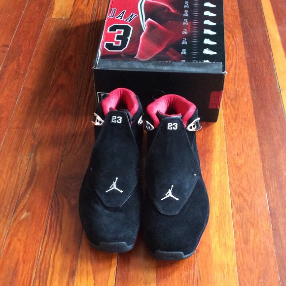 Men's Authentic Jordan's - Picture 2 of 4