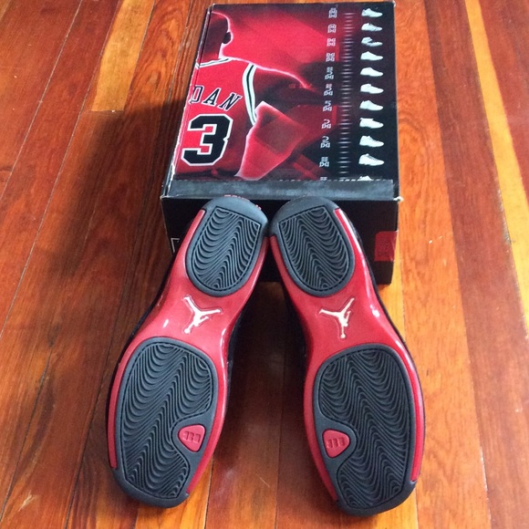 Men's Authentic Jordan's - Picture 3 of 4