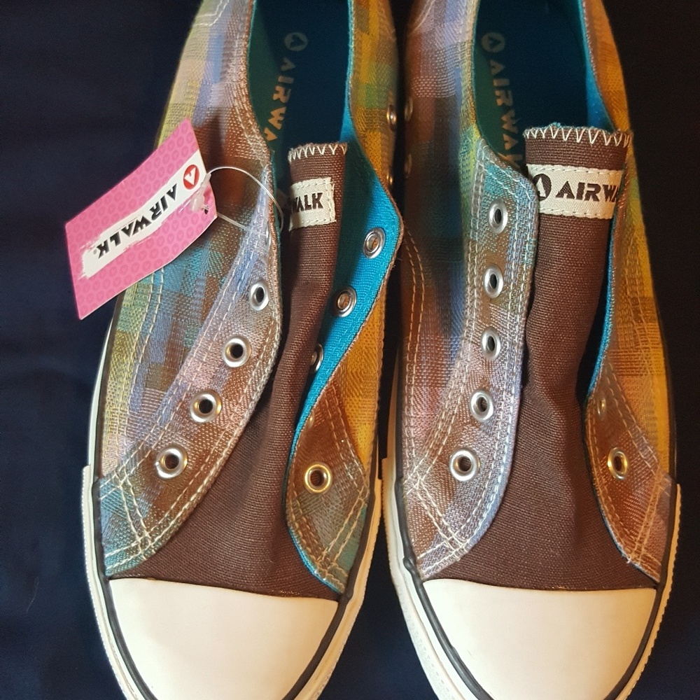 Plaid air walks