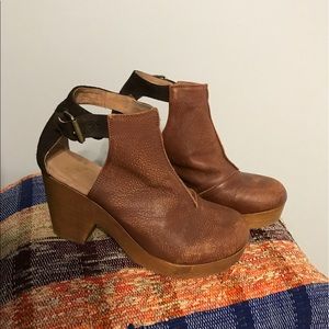🌿 Free People 🌿 Amber Orchard Clog