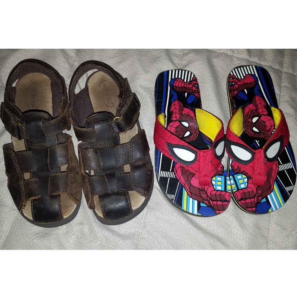 Boy 11.5 Spiderman flip flop sandals