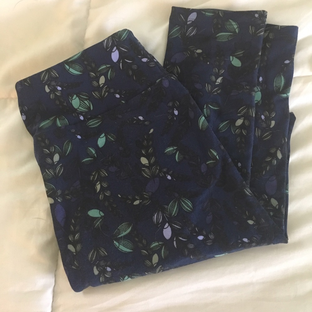 LuLaRoe - OS Navy blue patterned leggings