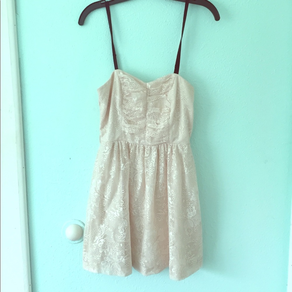 Pretty lace dress