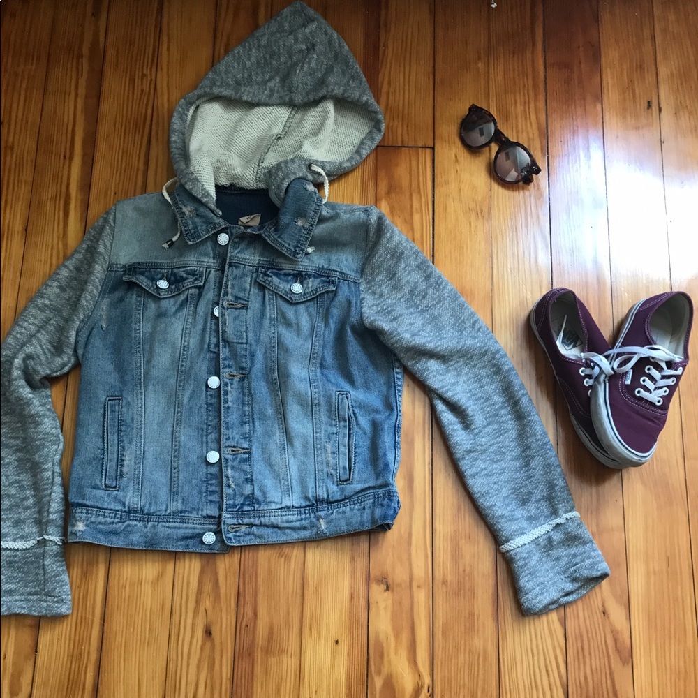 Jean Jacket with Hood and Sleeves