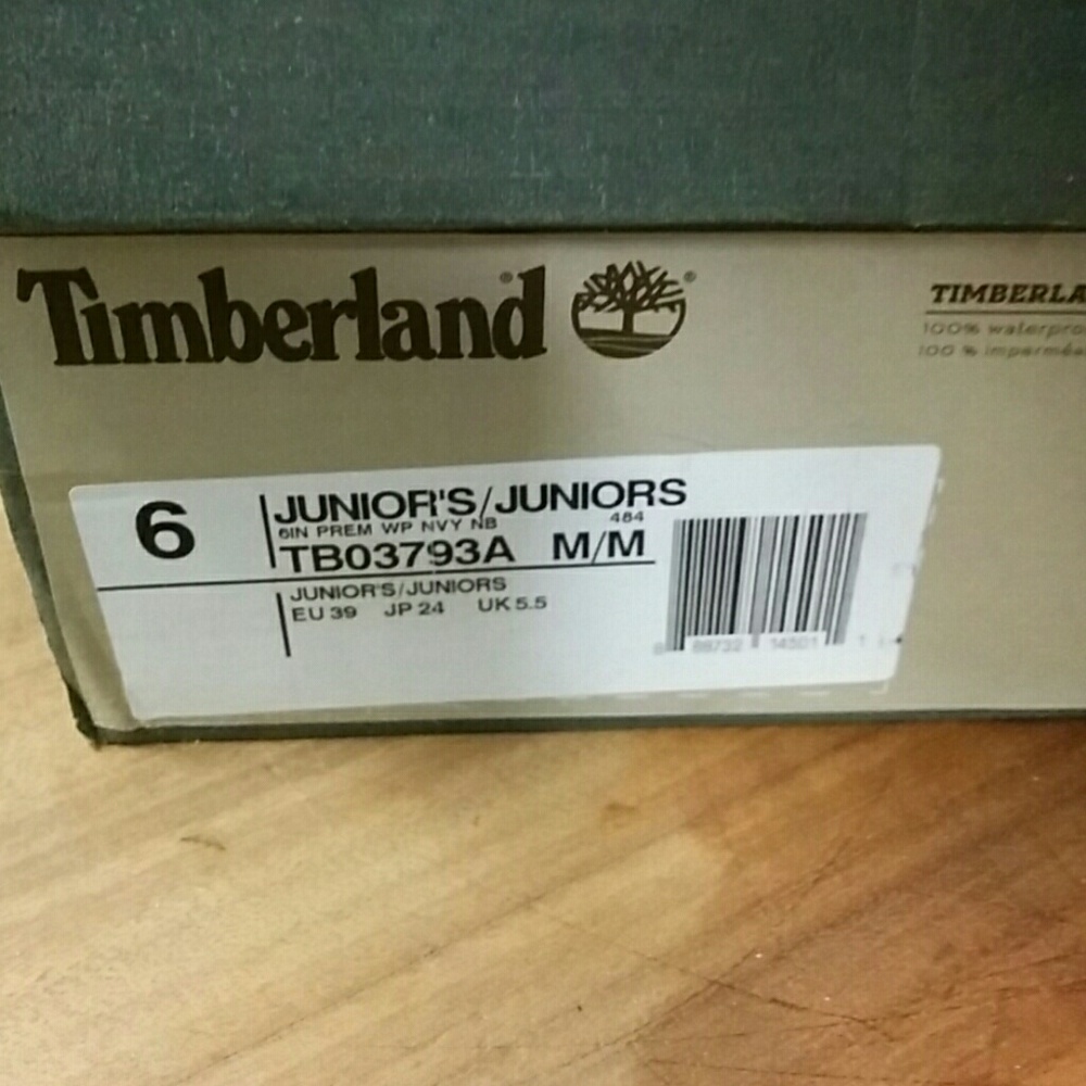 Boots - Picture 3 of 4