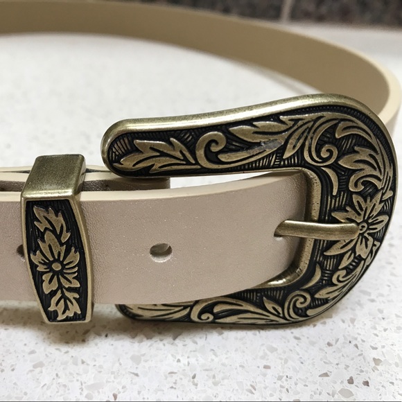 Vince Camuto Belt - Picture 2 of 5
