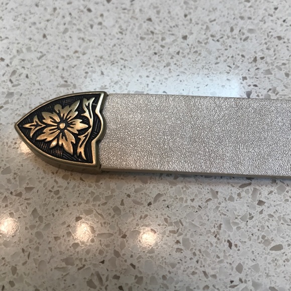 Vince Camuto Belt - Picture 3 of 5