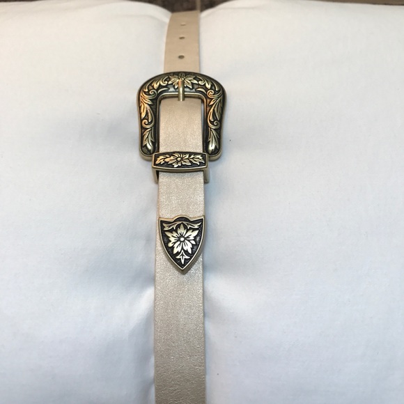 Vince Camuto Belt - Picture 5 of 5
