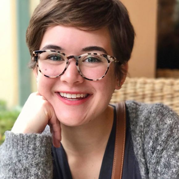 Meet your Posher, Ellie - Picture 1 of 1