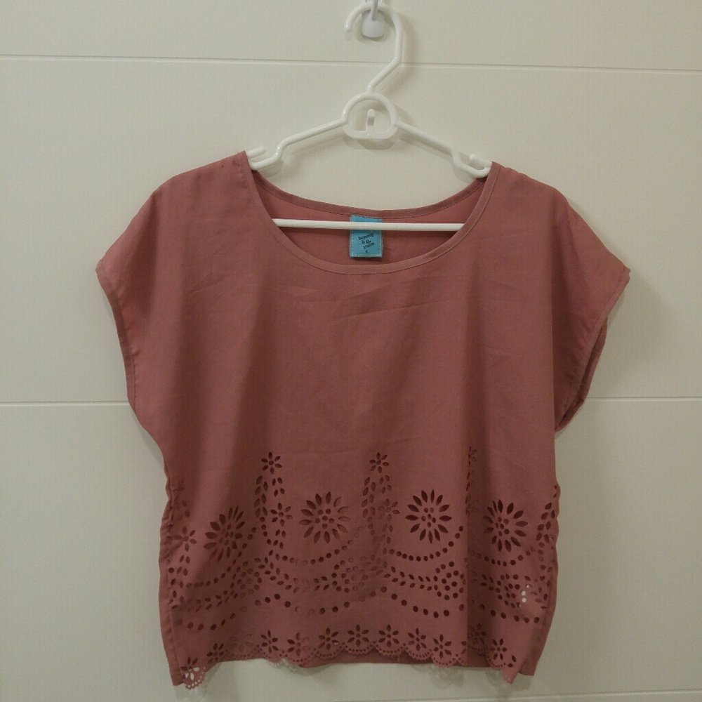 Cut-out Top