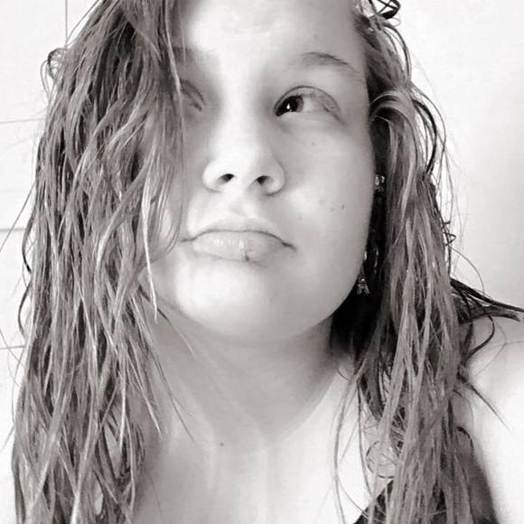 Meet your Posher, Staci - Picture 1 of 1