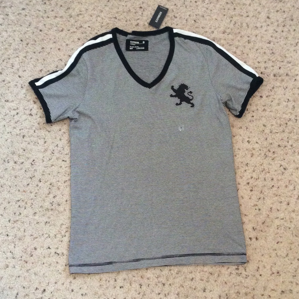 New with tag express V neck small hole on back