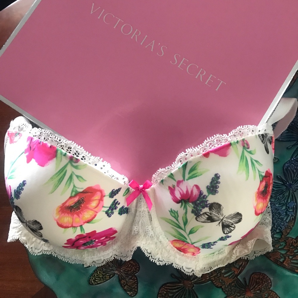 🦋 Victoria's Secret Bra