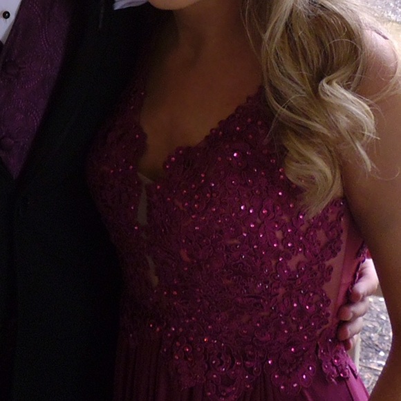 SHERRI HILL - Picture 4 of 7