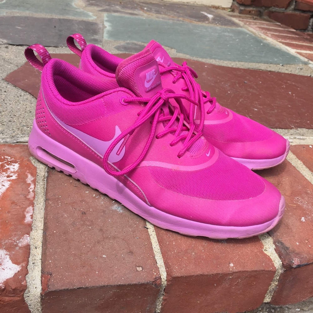 Hot pink Nike air max