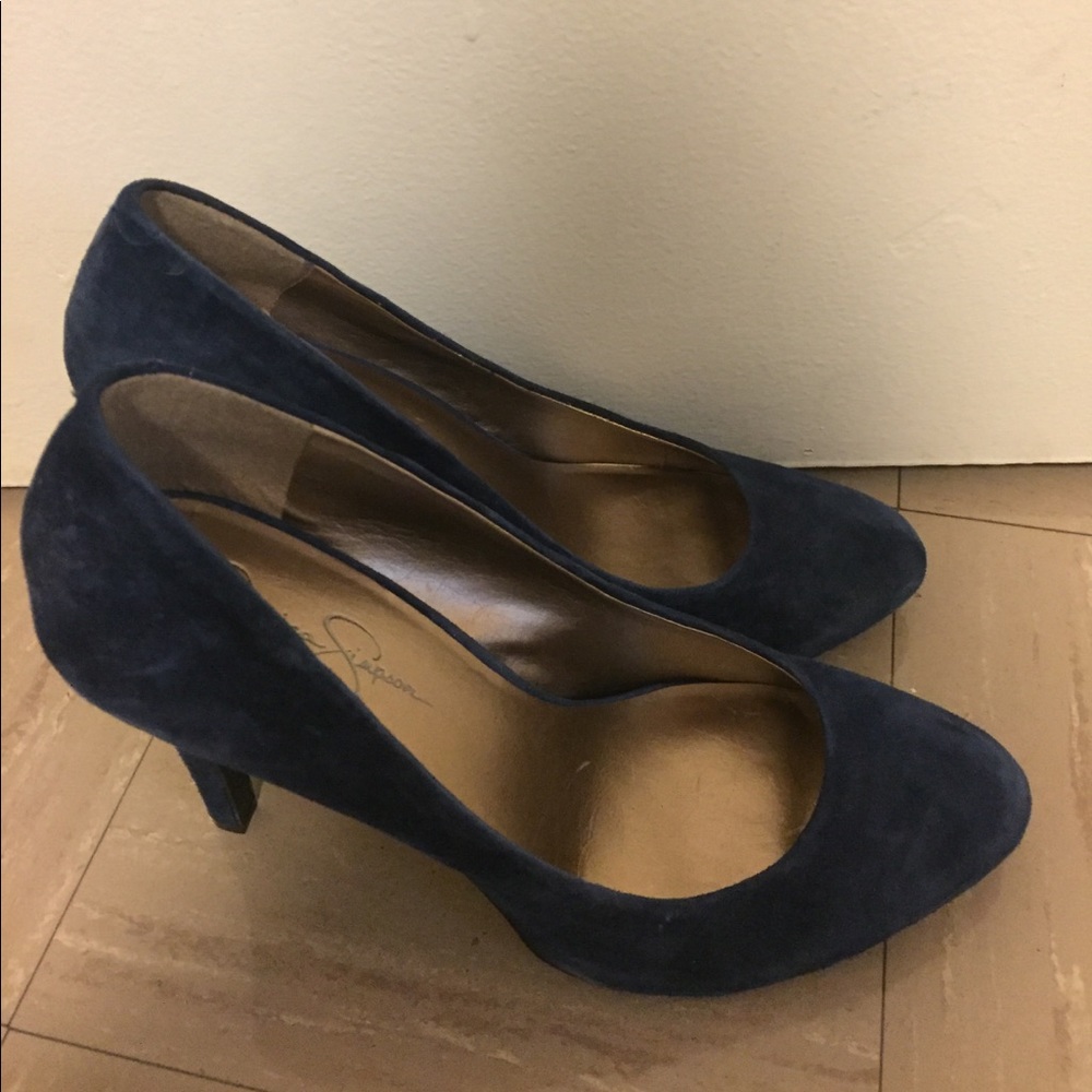 4.5 inch blue suede pumps