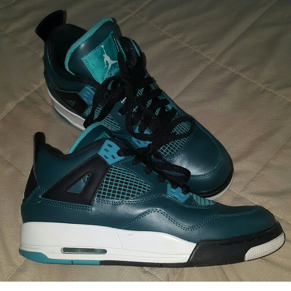Air Jordan 4 Retro 30th sz 6.5 boy girl